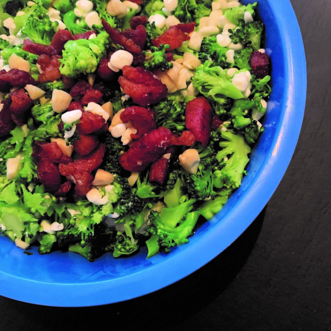Broccolisalat med bacon