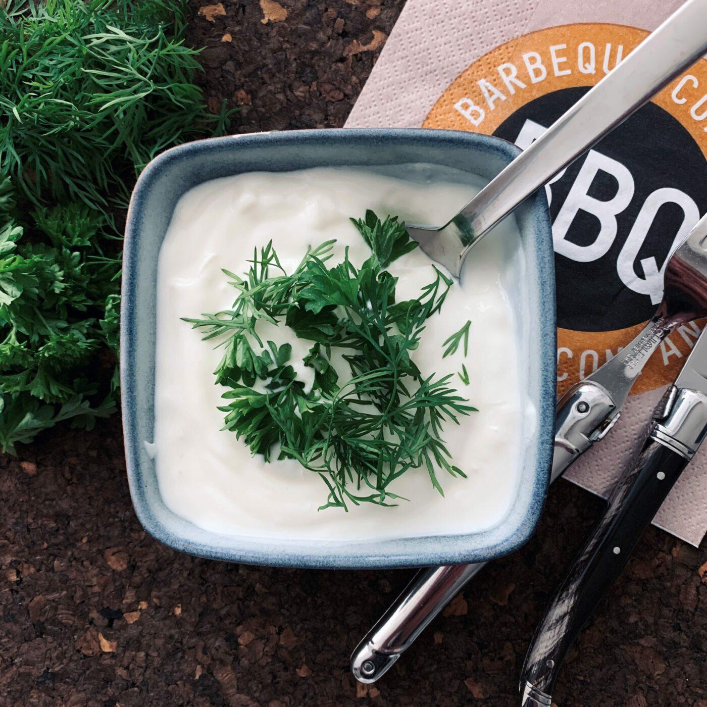 Kold dressing med dild og persille