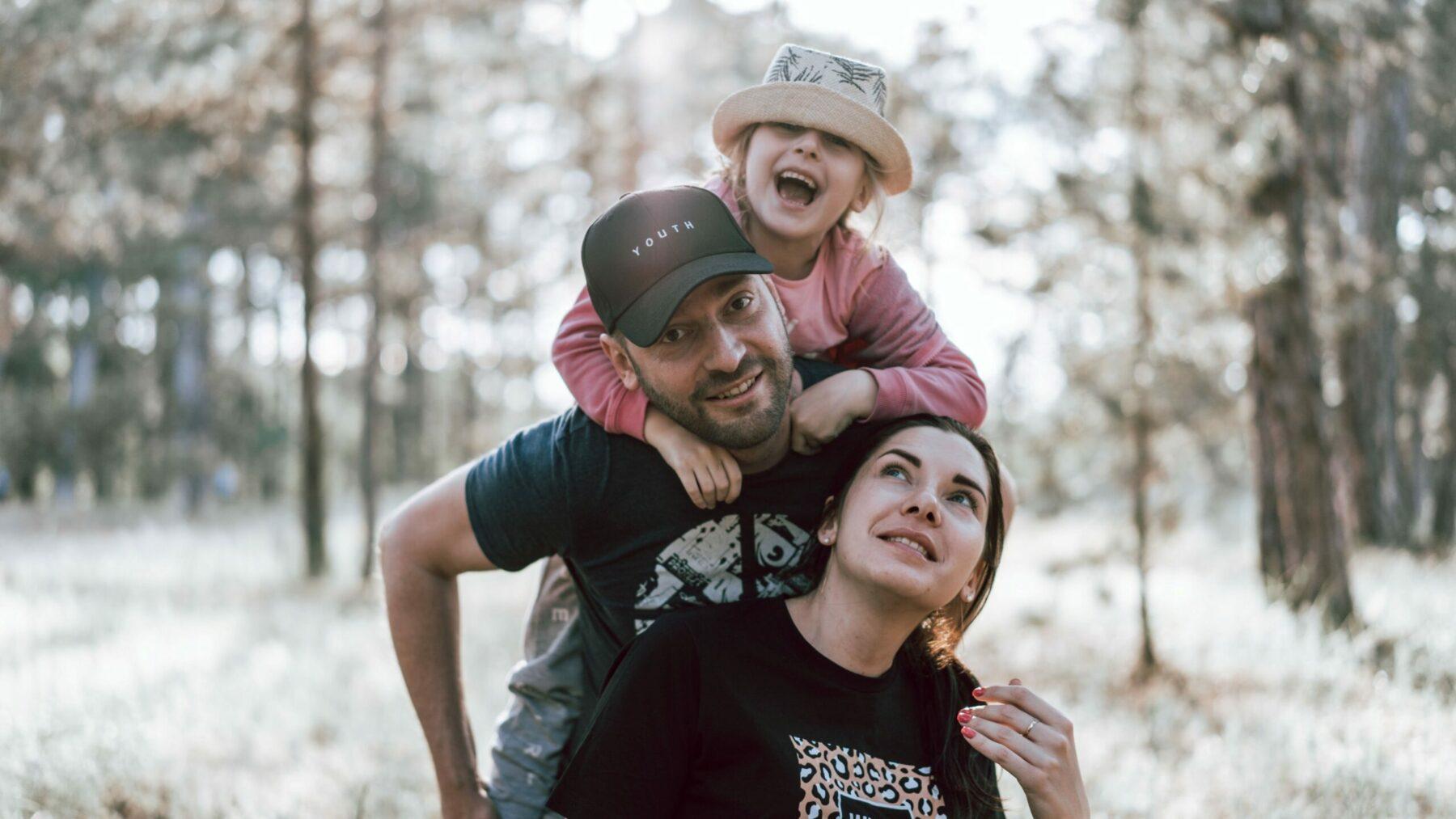 Familie i skoven
